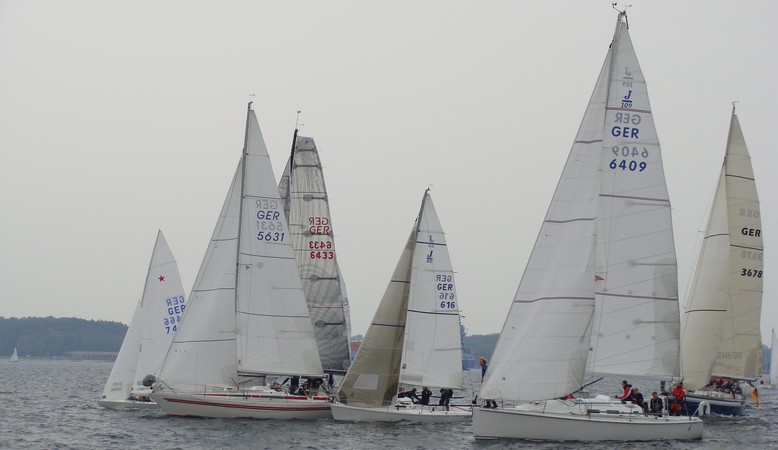 Bildergalerie 2. Mittwochswettfahrt 2011 bei Picasa